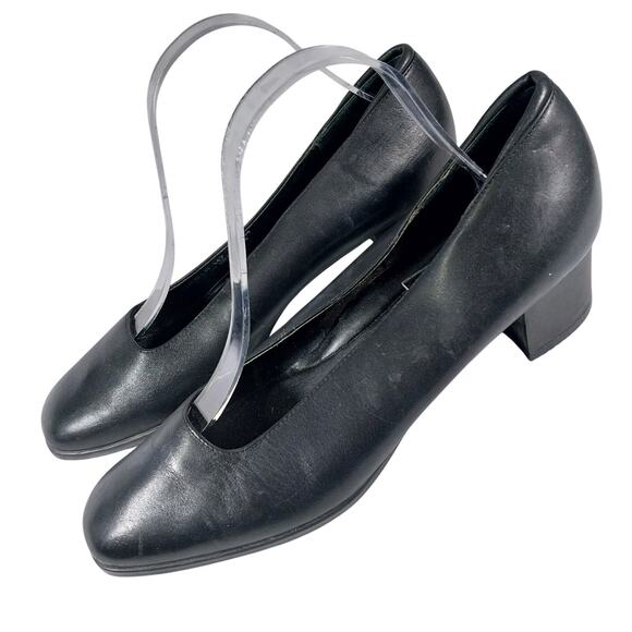 ROCKPORT! BLACK GENUINE LEATHER DIMPLY ELEGANT LOW HEEL PUMPS, HEELS! SZ 9.5M - Picture 10 of 10